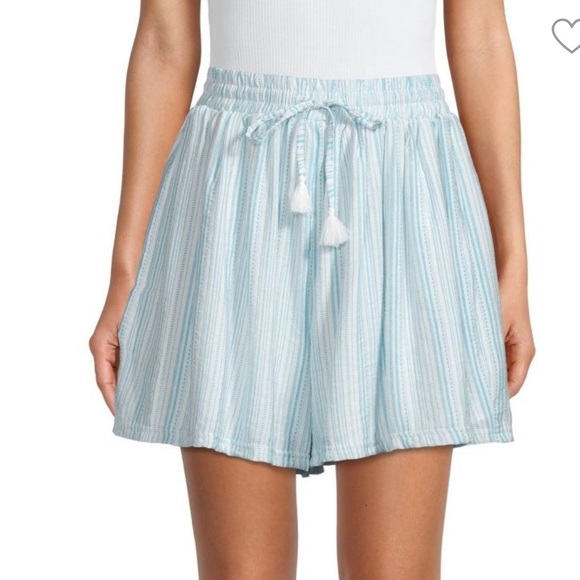 NEW BCBGeneration Striped Shorts - Picture 1 of 4
